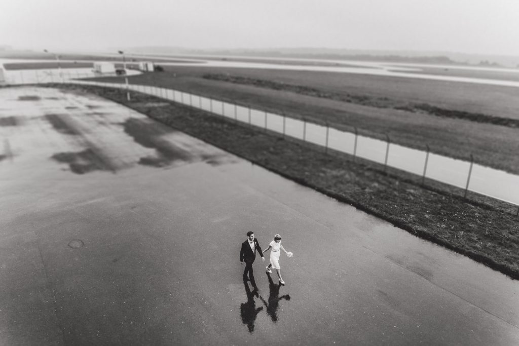 Hochzeitsfotograf Flughafen Sarah Töpperwien