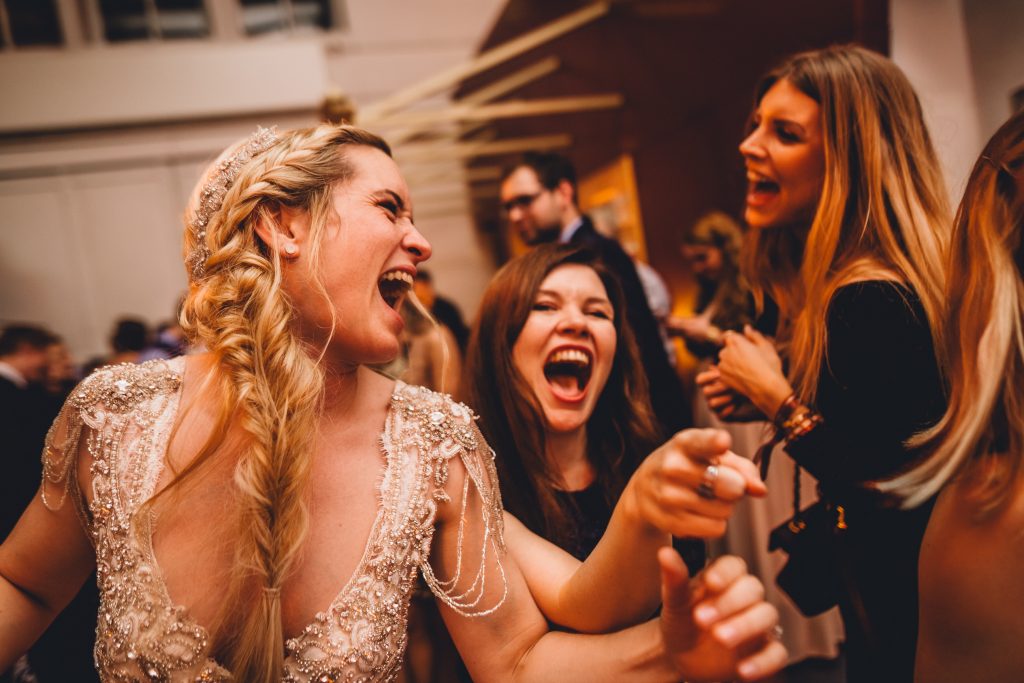 Sarah_Töpperwien_Hochzeitsfotograf_Alte_Versteigerungshalle_Köln