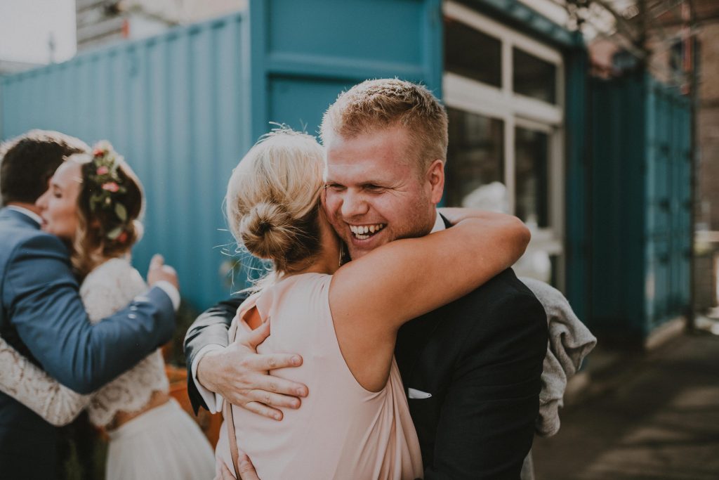 Sarah Töpperwien Hochzeitsfotograf Köln Carlsgarten Gratulation